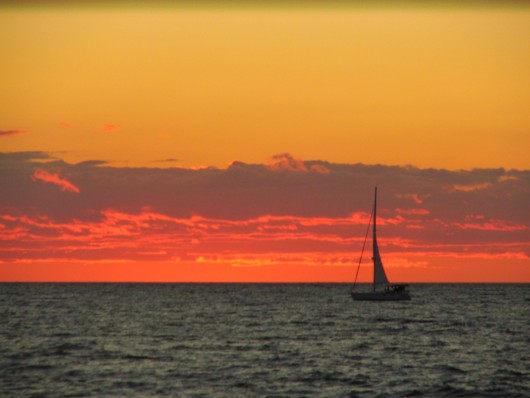 sunsetwithsailboat